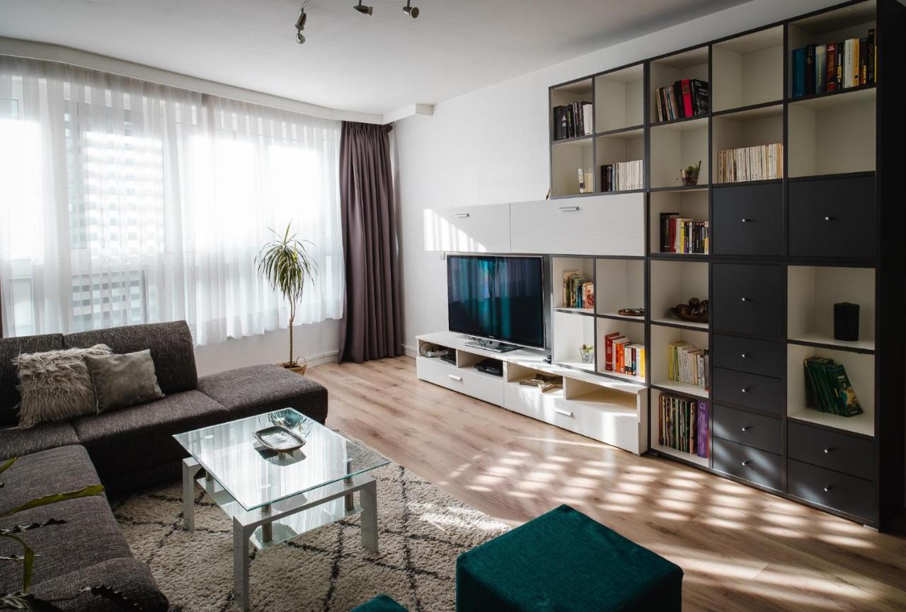 Midi-Suede Apartment Brussels Luaran gambar